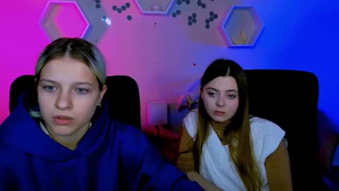 tessa_tea online show from 11-28-25, 09:56