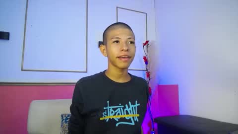 tessachains online show from 11-24-25, 01:38