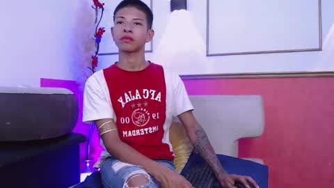 Snapshot of tessachains chatting on 12-19-25, 05:03 tessachains online show from 12-19-25, 05:03