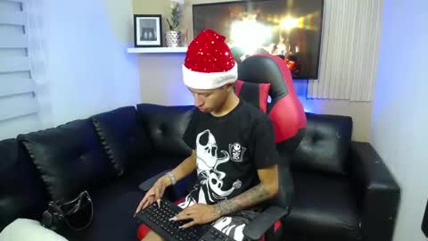 Snapshot of tessachains chatting on 12-21-25, 03:57 tessachains online show from 12-21-25, 03:57