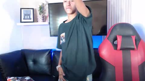 Snapshot of tessachains chatting on 01-09-26, 02:25 tessachains online show from 01-09-26, 02:25