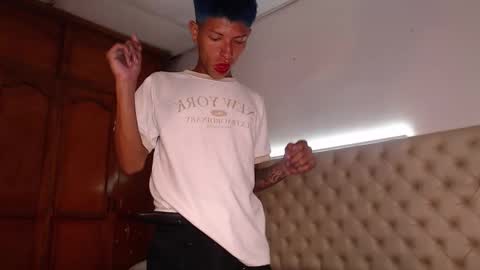 Snapshot of tessachains chatting on 02-11-26, 01:10 tessachains online show from 02-11-26, 01:10