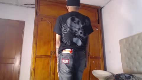 Snapshot of tessachains chatting on 02-16-26, 05:25 tessachains online show from 02-16-26, 05:25