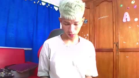 Snapshot of tessachains chatting on 02-22-26, 07:01 tessachains online show from 02-22-26, 07:01