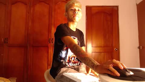 Snapshot of tessachains chatting on 03-03-26, 02:18 tessachains online show from 03-03-26, 02:18