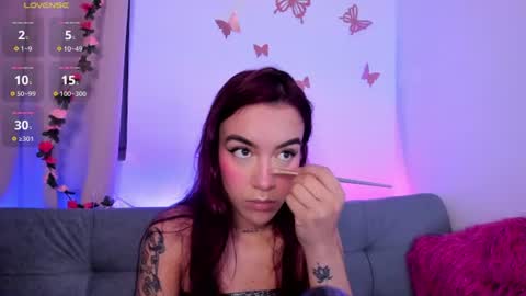 Tessa foxie      online show from 06-24-26, 12:26