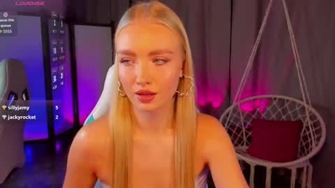 TessaHamilton online show from 12-20-25, 08:21