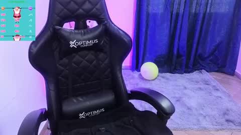 Tessy online show from 12-18-24, 02:38