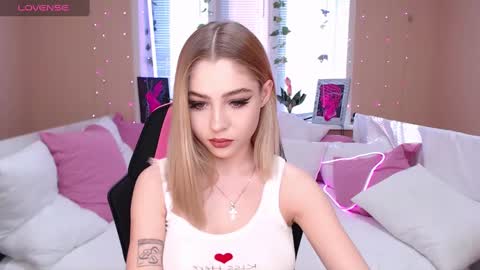 Tessa online show from 01-21-25, 07:37