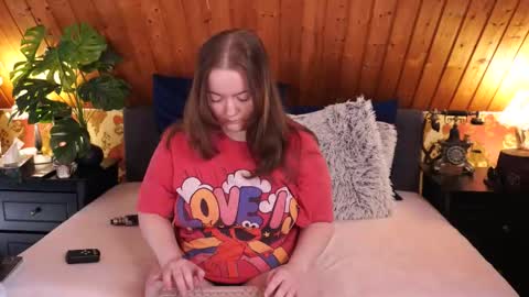 Snapshot of tessawinter chatting on 11-22-25, 11:20 Tessa online show from 11-22-25, 11:20