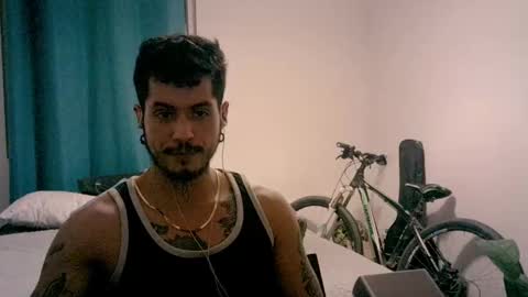 Milo online show from 11-04-25, 03:49