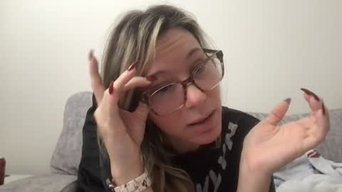 Daphne Summers online show from 11-10-25, 03:33