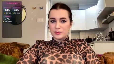 Teylor online show from 12-20-24, 01:11