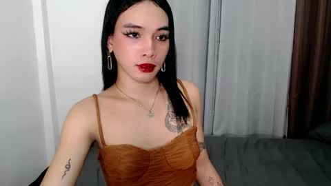 Snapshot of tgirl_jasmine1 chatting on 02-12-25, 01:37 Vanessa online show from 02-12-25, 01:37