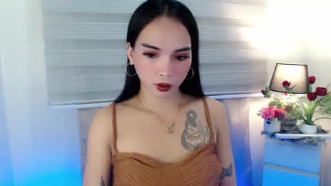 Snapshot of tgirl_jasmine1 chatting on 12-20-25, 12:01 Vanessa online show from 12-20-25, 12:01