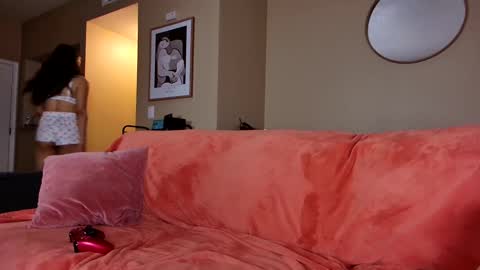 Snapshot of tgirltoesx chatting on 03-08-25, 05:49 babygirlmami online show from 03-08-25, 05:49