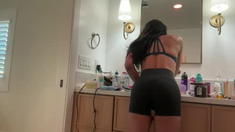 Snapshot of tgirltoesx chatting on 05-11-26, 09:56 babygirlmami online show from 05-11-26, 09:56