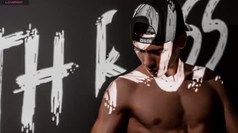 Snapshot of th_russ chatting on 03-04-26, 02:45 INSTAGRAM Th1rss online show from 03-04-26, 02:45