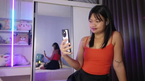 Snapshot of thailand4you chatting on 12-02-24, 12:51 AbbieThai  online show from 12-02-24, 12:51