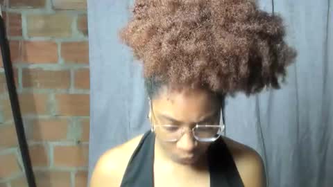thaimy_ online show from 06-01-26, 02:35