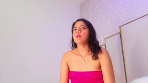 Snapshot of thalia888_ chatting on 06-11-26, 07:12 thalia888_ online show from 06-11-26, 07:12