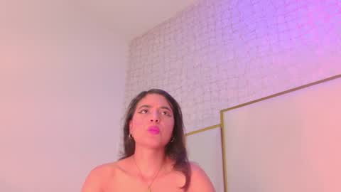 Snapshot of thalia888_ chatting on 06-15-26, 07:05 thalia888_ online show from 06-15-26, 07:05