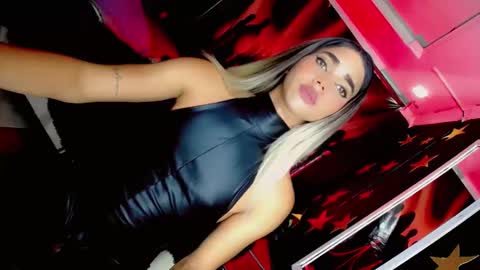 Snapshot of thalia_gil21 chatting on 02-22-25, 05:02 Thalia Girl online show from 02-22-25, 05:02