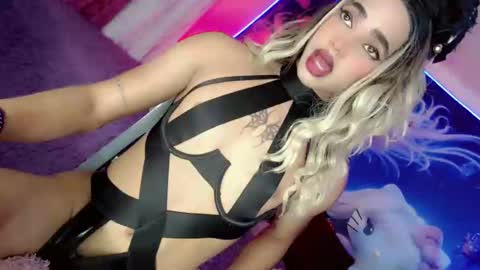 Snapshot of thalia_gil21 chatting on 03-02-25, 01:36 Thalia Girl online show from 03-02-25, 01:36