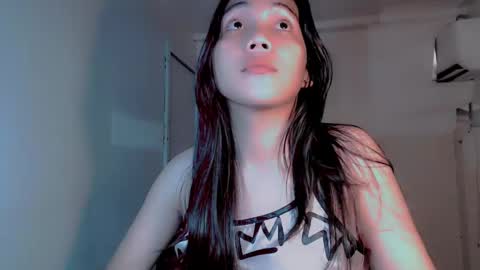 Snapshot of thalia_sunshine chatting on 01-04-25, 02:03 Thalia online show from 01-04-25, 02:03