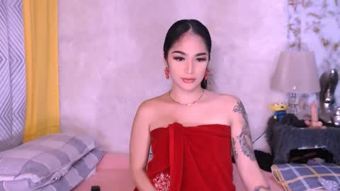 Snapshot of thalia_venture chatting on 02-11-25, 12:27 Thalia online show from 02-11-25, 12:27