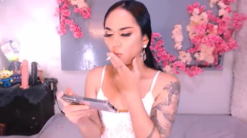 Snapshot of thalia_venture chatting on 10-08-25, 12:14 Thalia online show from 10-08-25, 12:14