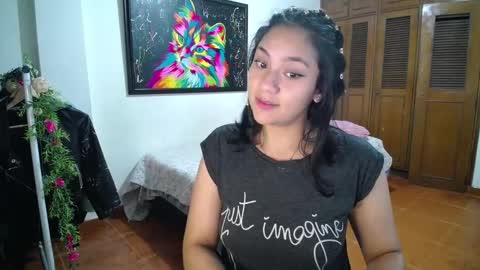 Snapshot of thaliacooper chatting on 12-28-24, 06:06 online show from 12-28-24, 06:06