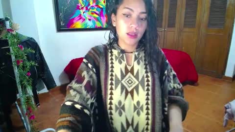 Snapshot of thaliacooper chatting on 12-29-24, 10:25 online show from 12-29-24, 10:25