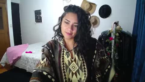 Snapshot of thaliacooper chatting on 01-19-25, 05:37 online show from 01-19-25, 05:37