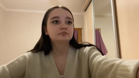 Yumi online show from 02-16-26, 03:30