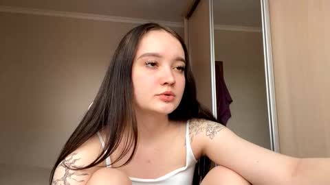 Yumi online show from 02-22-26, 09:08