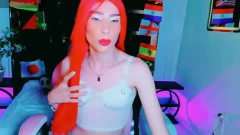 Snapshot of thamara_roberts chatting on 06-25-26, 01:27 thamara_roberts online show from 06-25-26, 01:27