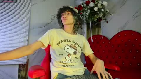 Snapshot of thanier_18 chatting on 07-24-26, 03:04 thanier_18 online show from 07-24-26, 03:04