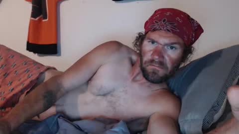 Snapshot of that1dude09 chatting on 10-18-25, 09:21 that1dude09 online show from 10-18-25, 09:21