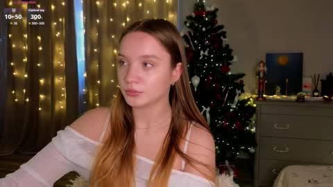 Snapshot of thatonerabbit chatting on 12-20-25, 11:39 Alice online show from 12-20-25, 11:39