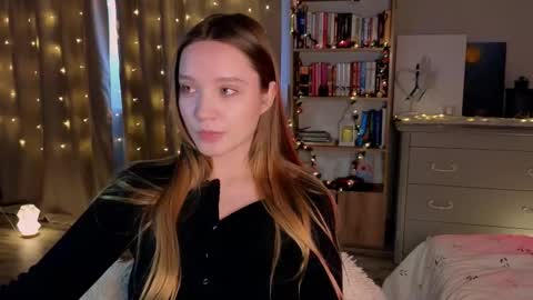 Snapshot of thatonerabbit chatting on 02-23-26, 10:34 Alice online show from 02-23-26, 10:34