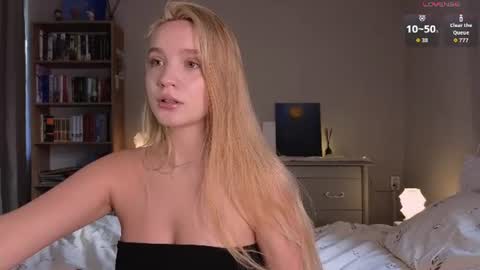 Alice online show from 06-25-26, 03:49