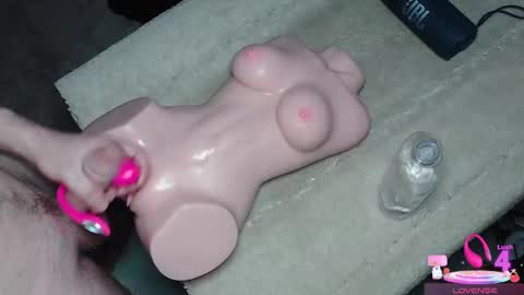 Snapshot of thatswhatshesaid143 chatting on 10-31-25, 11:06 ThatsWhatSheSaid online show from 10-31-25, 11:06