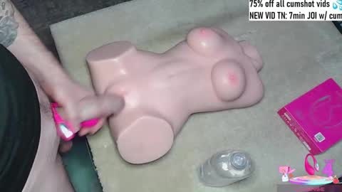 Snapshot of thatswhatshesaid143 chatting on 11-03-25, 02:24 ThatsWhatSheSaid online show from 11-03-25, 02:24