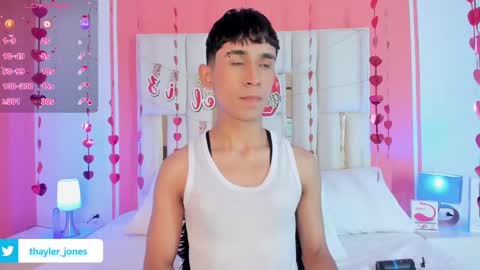 Snapshot of thayler_jones chatting on 02-27-25, 11:20 Thayler online show from 02-27-25, 11:20