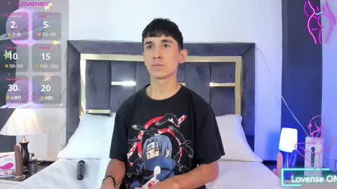 Snapshot of thayler_jones chatting on 03-06-25, 11:25 Thayler online show from 03-06-25, 11:25