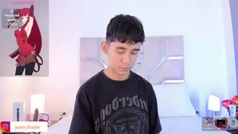 Thayler  online show from 11-28-25, 12:08