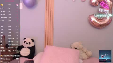 Snapshot of thayssa_ross chatting on 04-29-26, 06:36 THAYSSA ROSS online show from 04-29-26, 06:36
