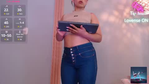 Snapshot of thayssa_ross chatting on 06-08-26, 02:50 THAYSSA ROSS online show from 06-08-26, 02:50