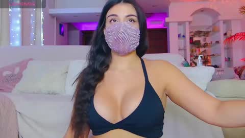 Snapshot of the__sabenna chatting on 04-17-26, 01:36 Madina online show from 04-17-26, 01:36